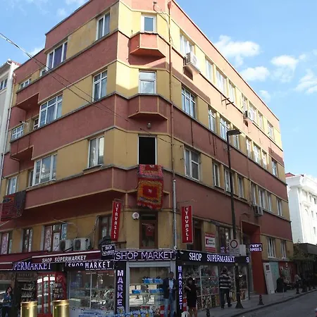 Ali's Apartment