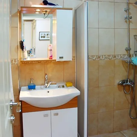 Ali's Apartman
